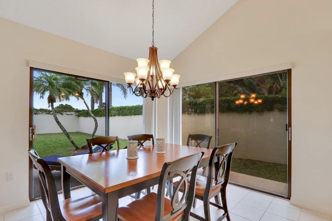 Photo of 408 River Edge Road