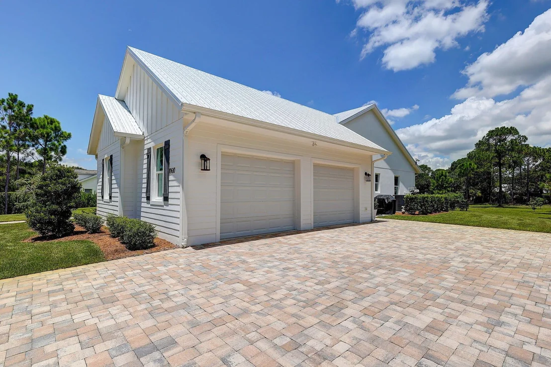 Photo of 10610 Pine Needle Drive