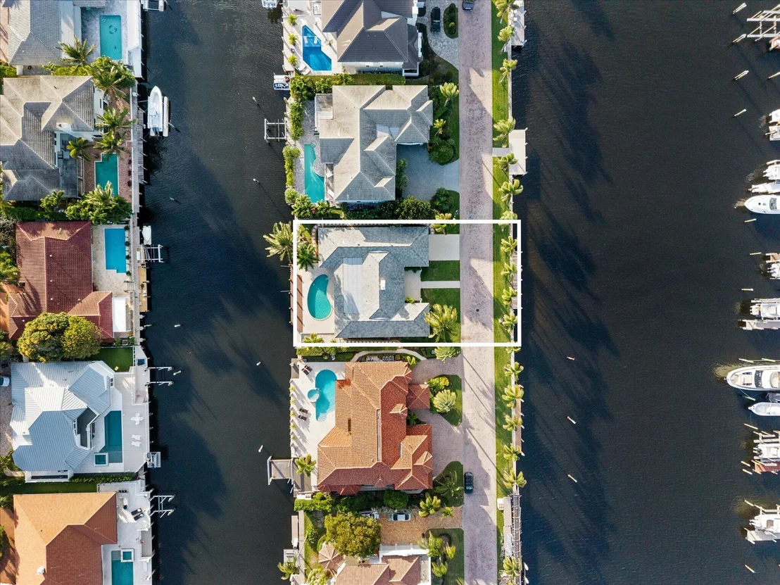 Photo of 872 Lilac Drive