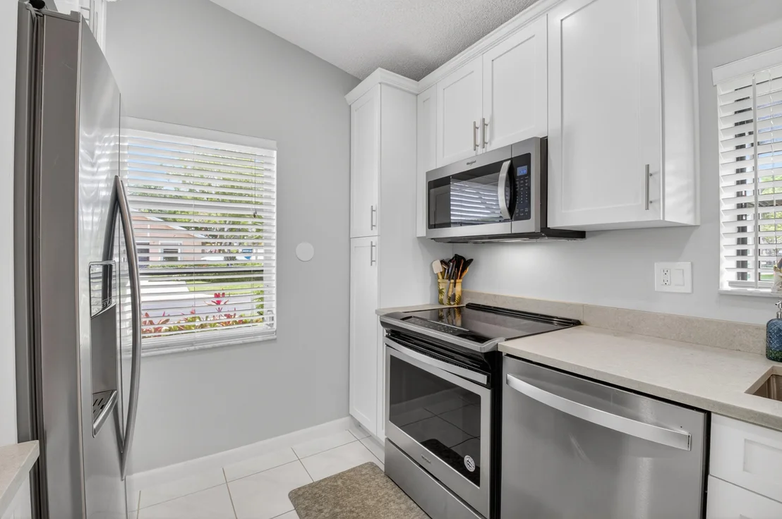Photo of Unit A at 8130 Springtree Road