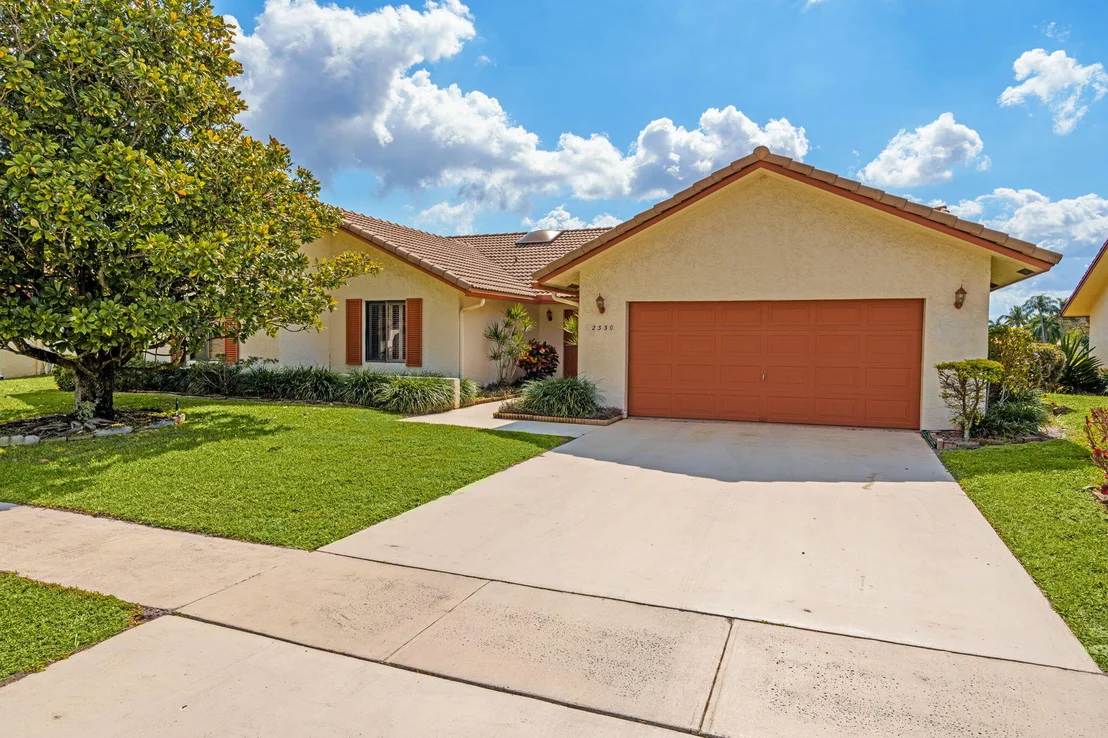 Photo of 2330 SW 23rd Cranbrook Drive
