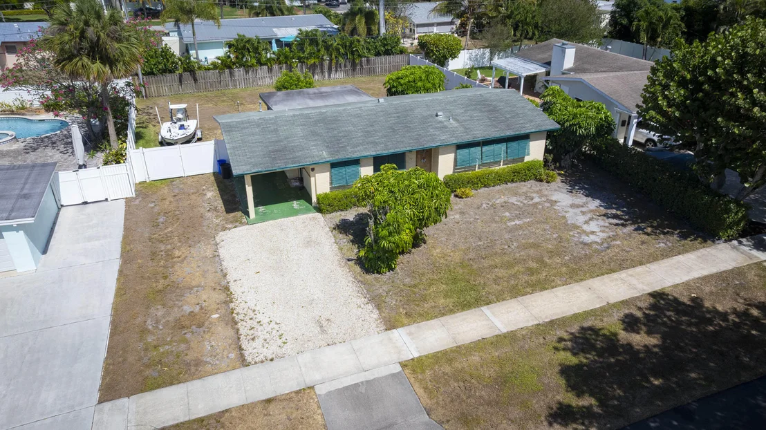 Photo of 736 Tradewind Drive
