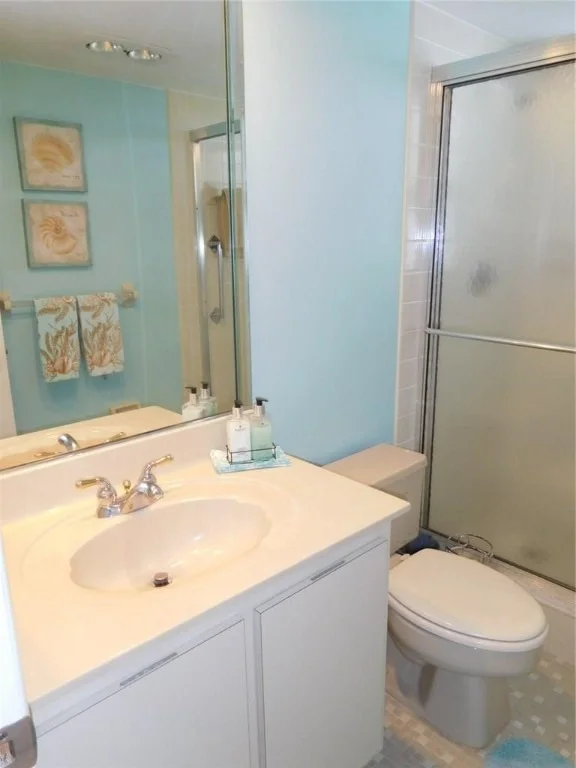 Photo of Unit 708 at 625 Oaks Drive