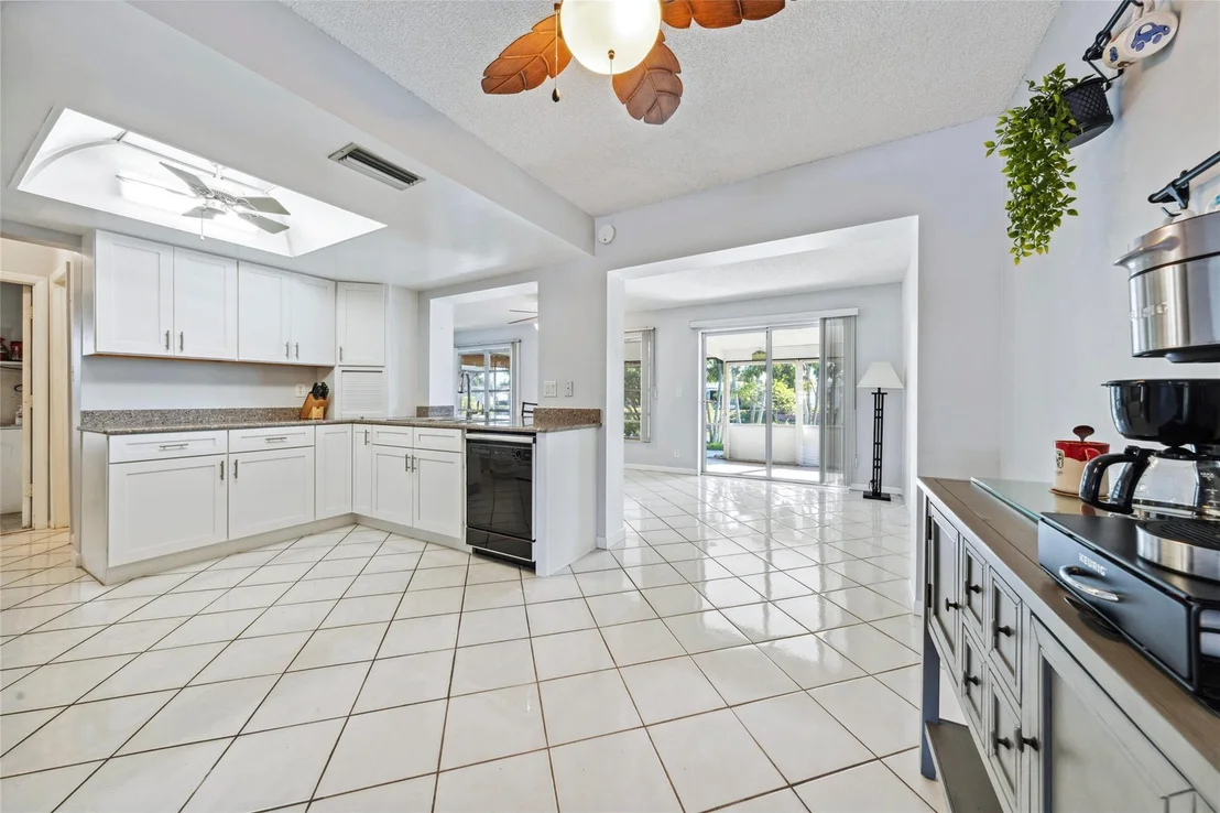 Photo of 1675 NW 69th Terrace