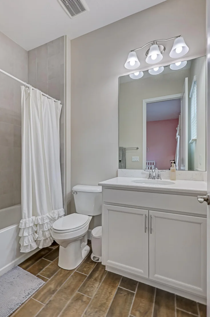 Photo of 15121 Goldfinch Circle