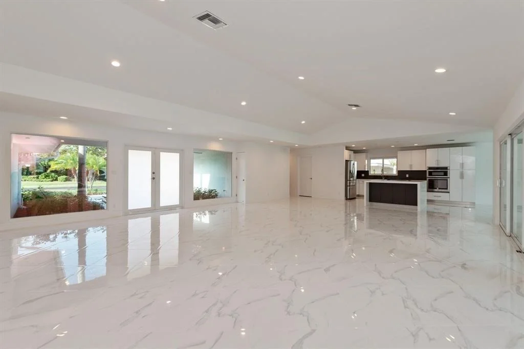 Photo of 3936 Live Oak Boulevard N