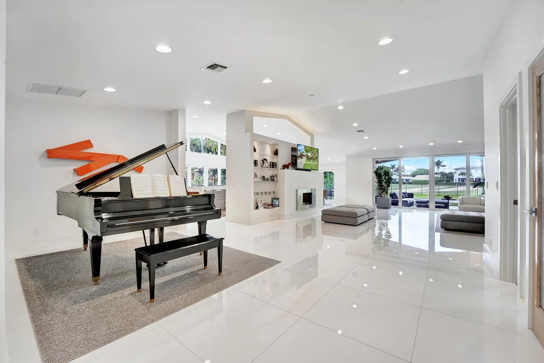 Photo of 4325 White Cedar Drive