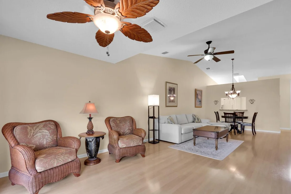 Photo of 135 Sausalito Drive