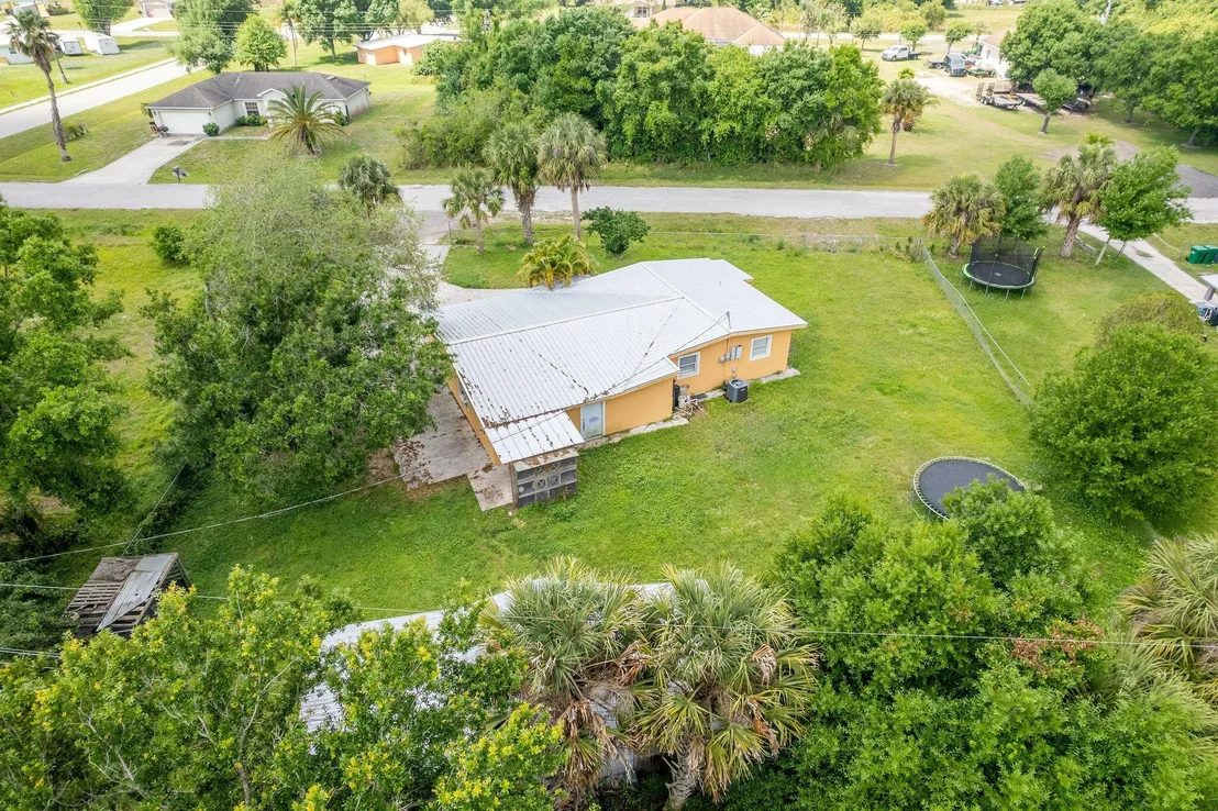 Photo of 3670 NW 27th Avenue