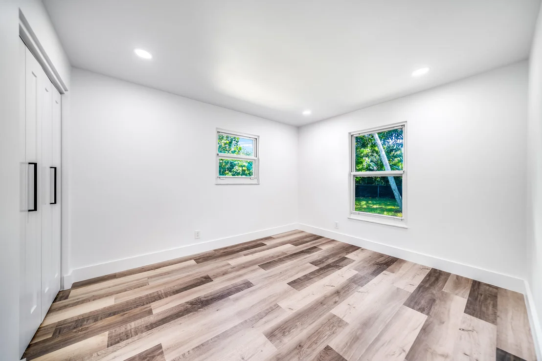 Photo of 4641 NW 5th Lane