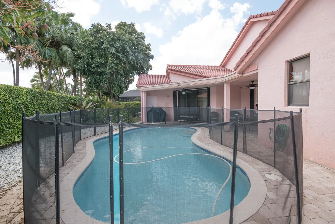 Photo of 7630 La Corniche Circle