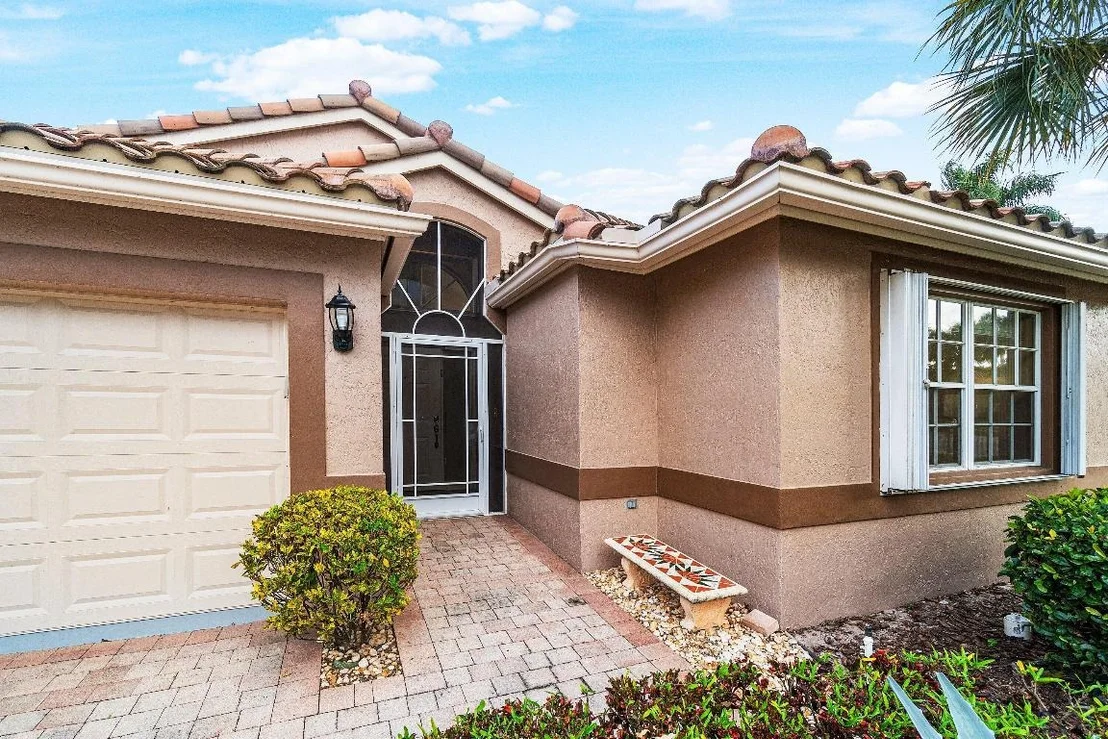 Photo of 6698 Sherbrook Drive