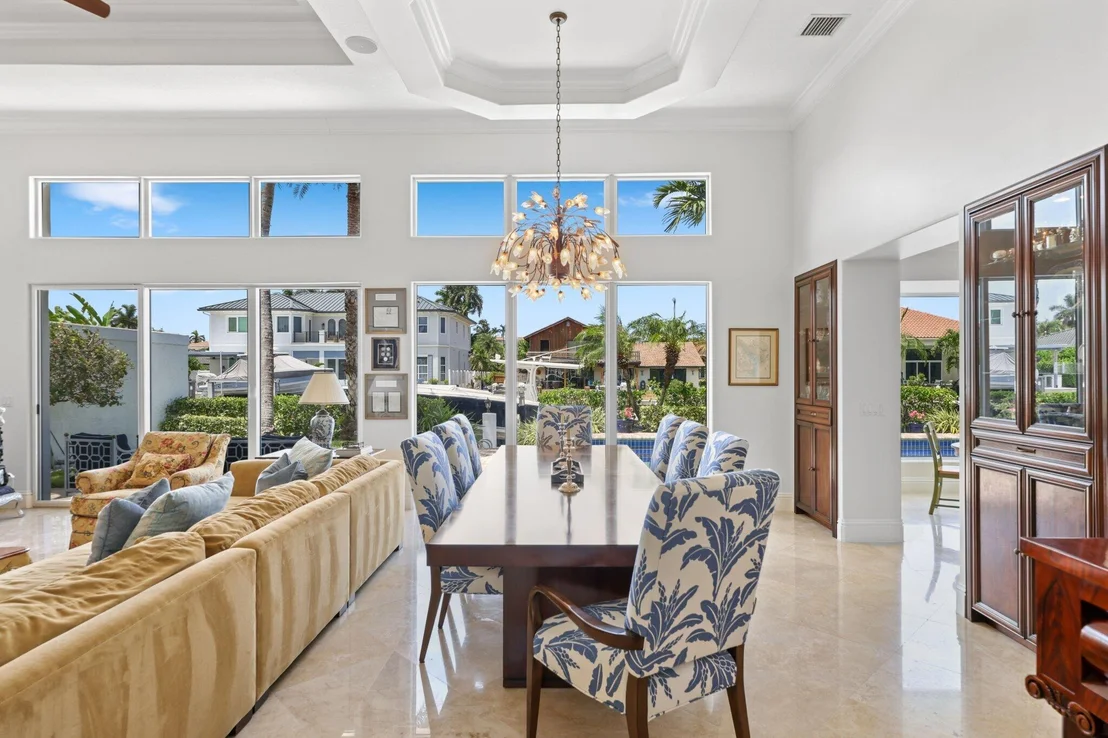 Photo of 917 Iris Drive