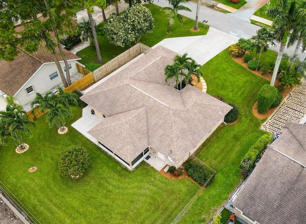 Photo of 4815 Dolphin Drive