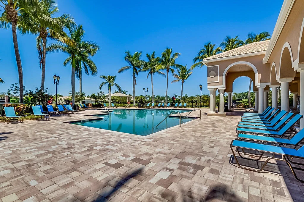 Photo of 4614 Mariners Cove Drive