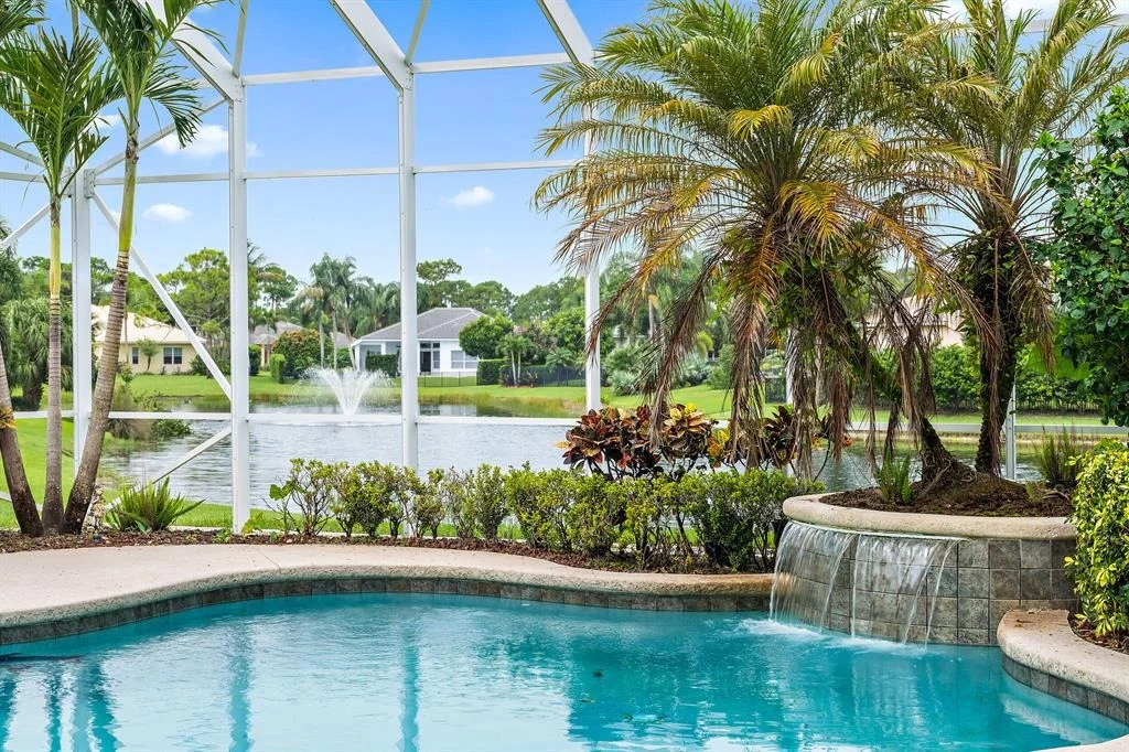 Photo of 18585 Lakeside Gardens Drive