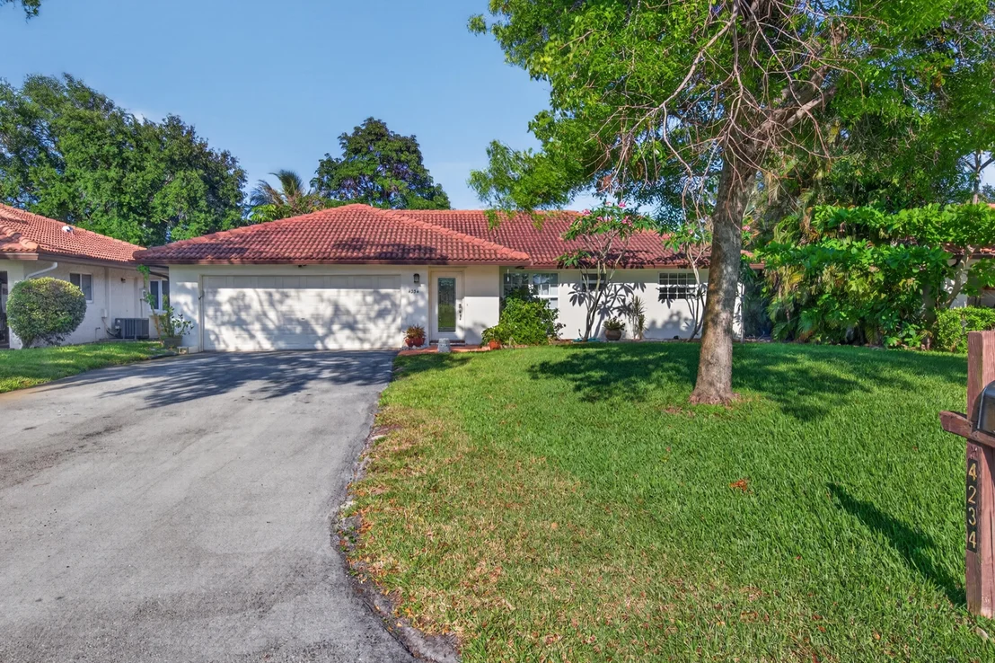 Photo of 4234 NW 3rd Way