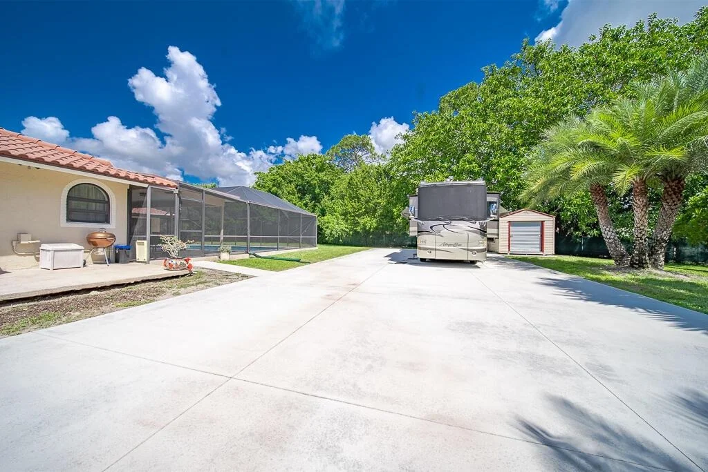 Photo of 12483 Pineacre Lane