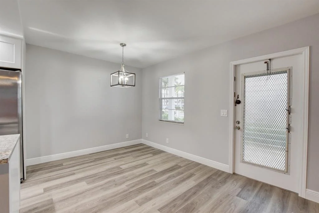 Photo of 1066 Exeter D