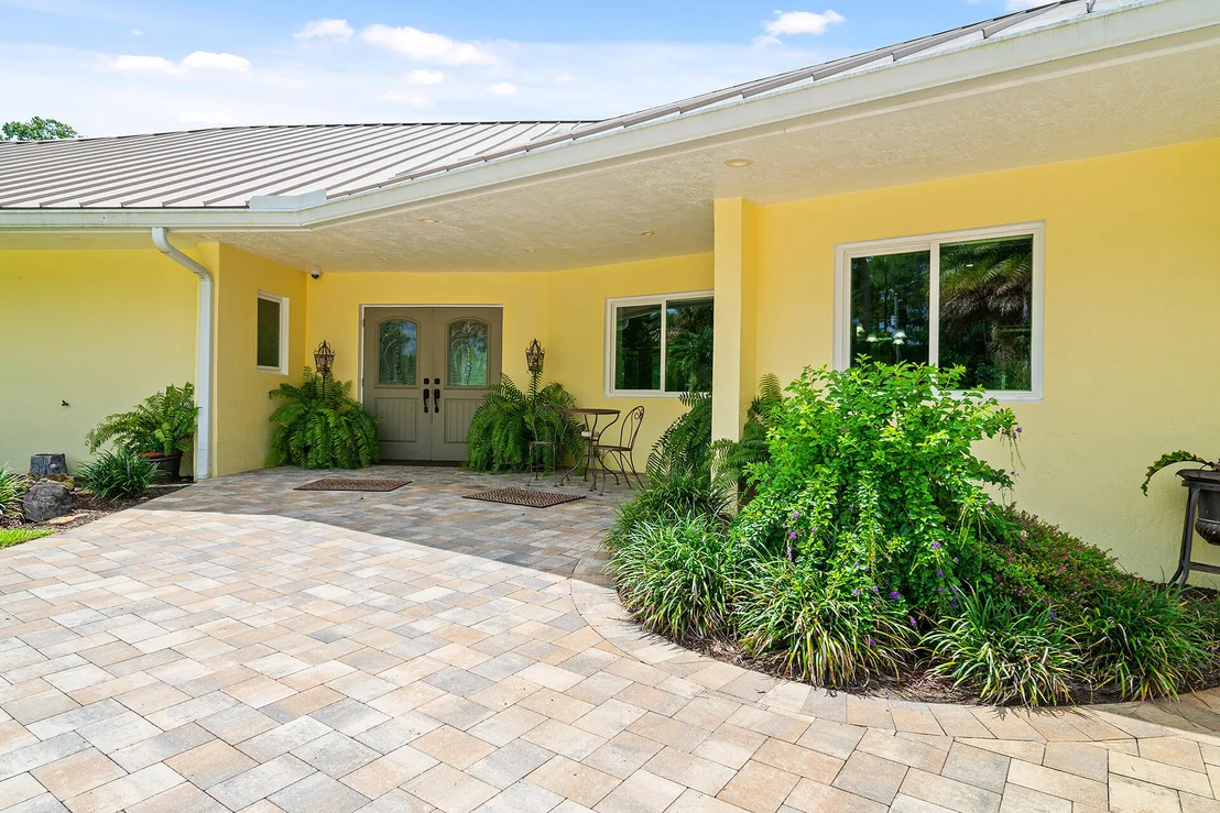 Photo of 6624 Dillman Road