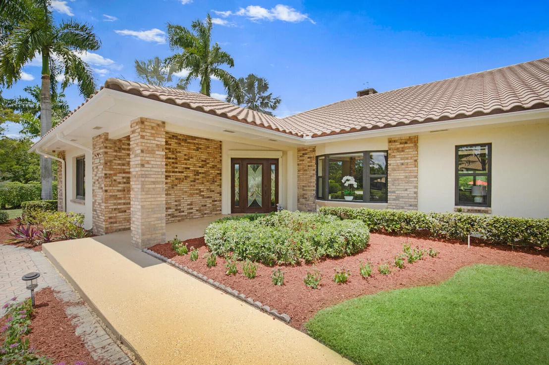 Photo of 9170 Dundee Drive Drive