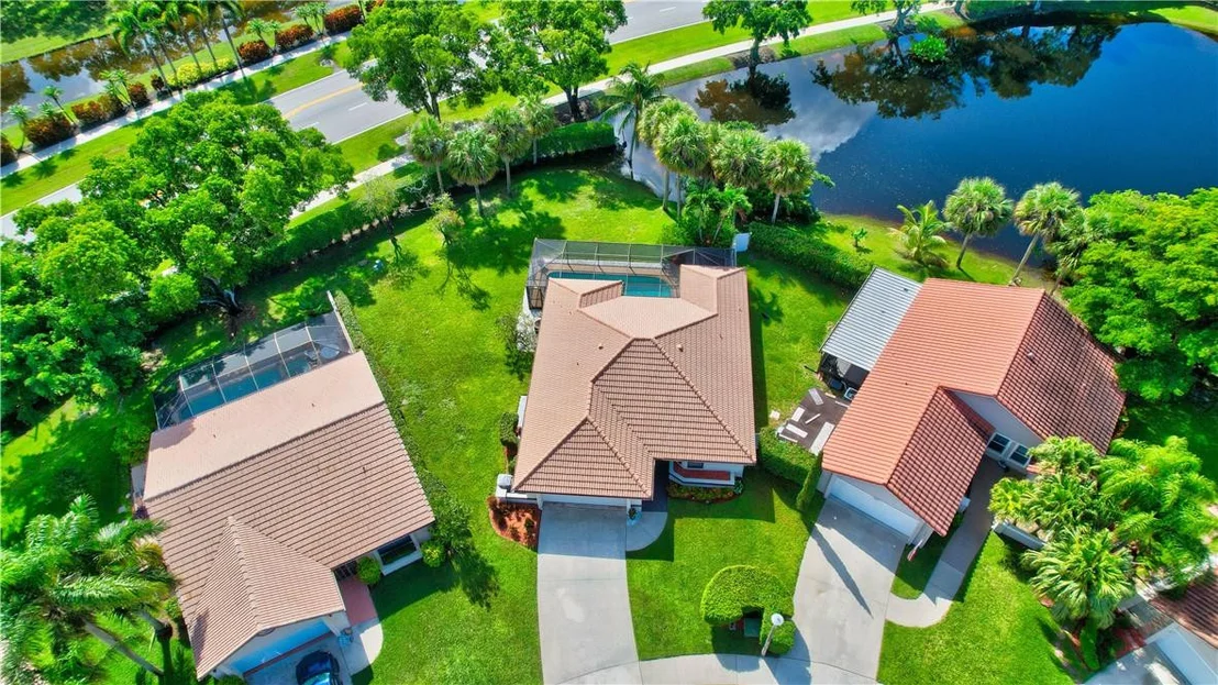 Photo of 10270 Islander Drive