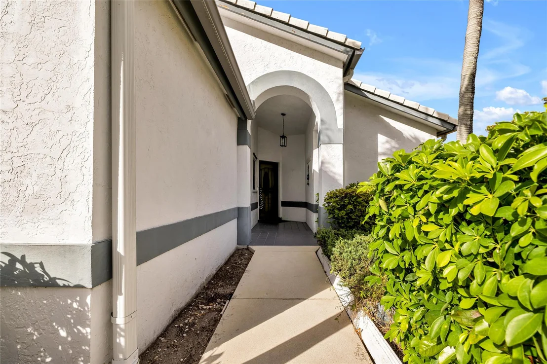 Photo of 5568 American Circle