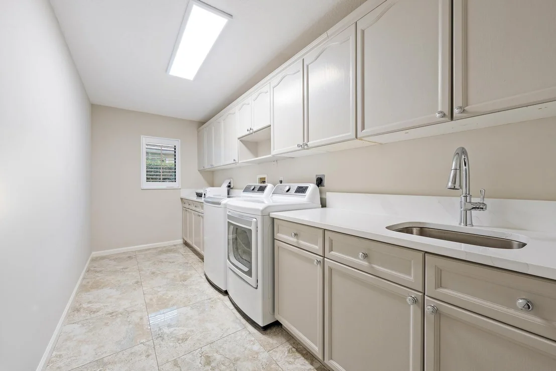 Photo of 6685 Winding Lake Drive