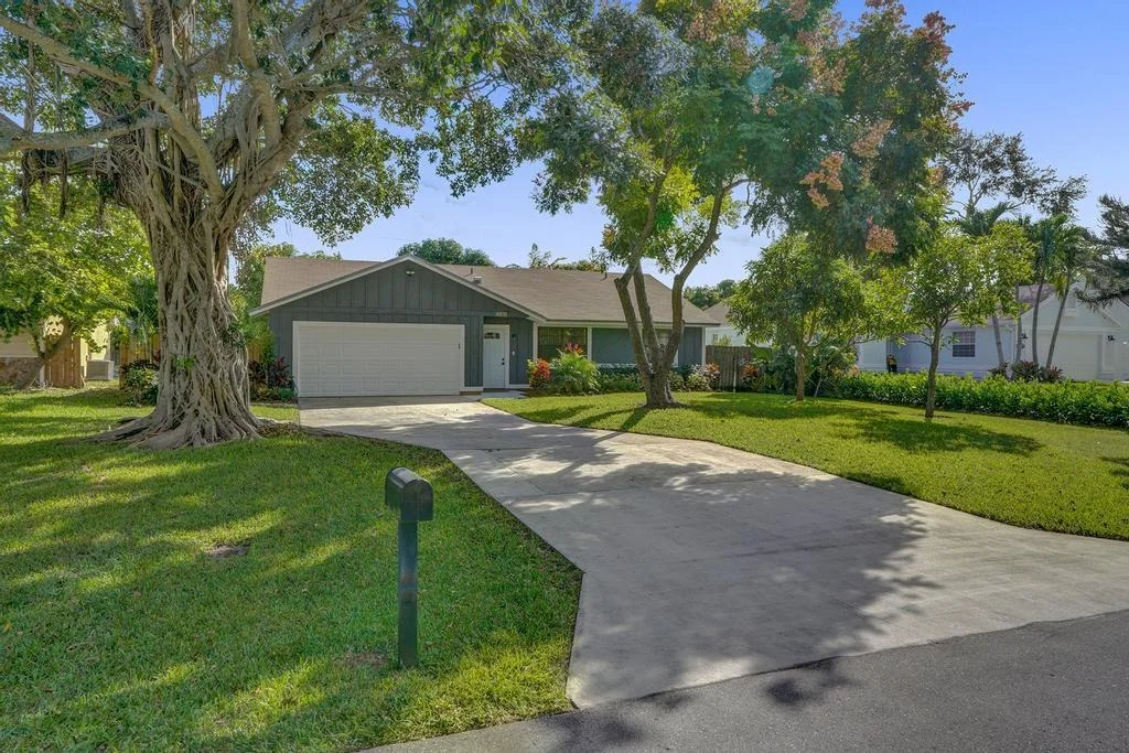 Photo of 5386 Sunrise Boulevard