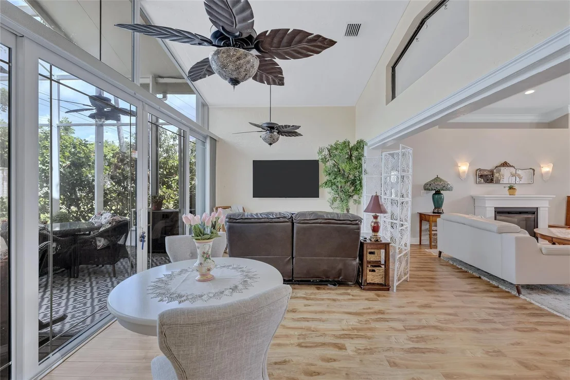Photo of 8381 Leeway Lane
