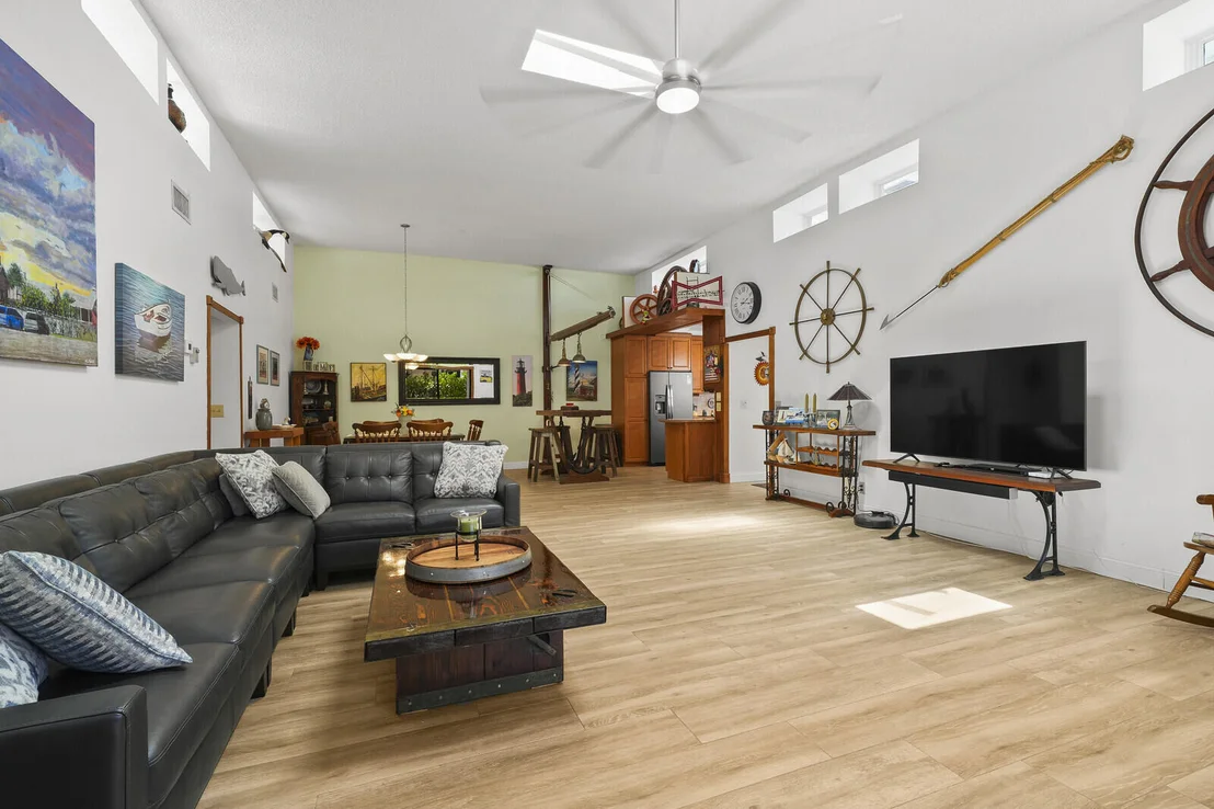 Photo of 3922 SE Fairway W