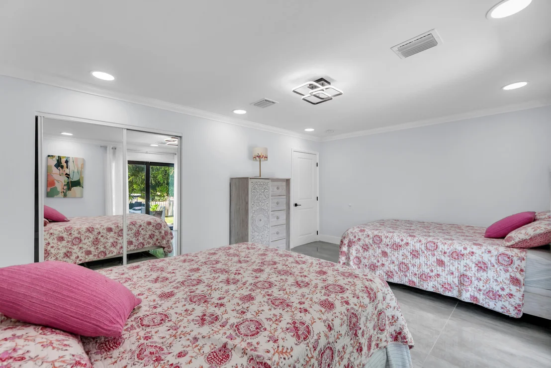 Photo of 2121 NE 29TH Street