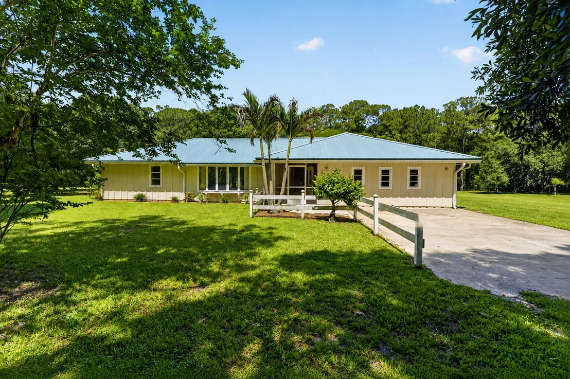Photo of 15721 111th Terrace N