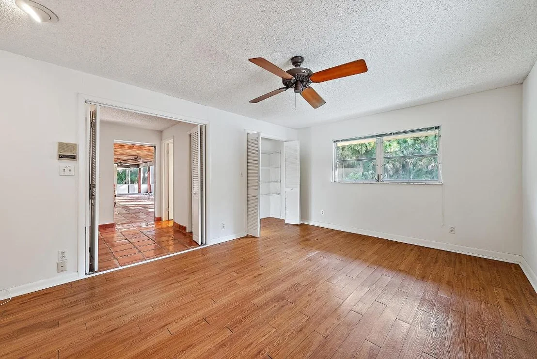Photo of 16486 95th Avenue N