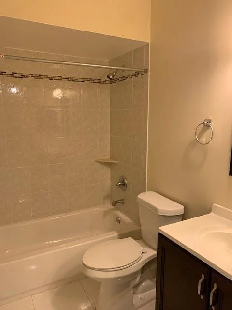 Photo of Unit 2C at 3056 Riverside Drive