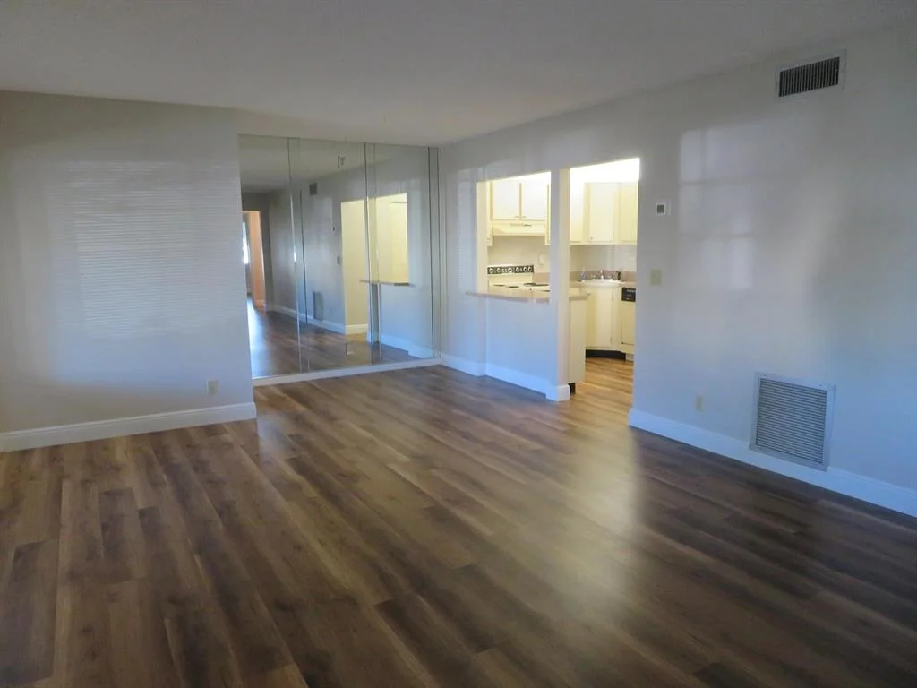Photo of Unit D1 at 313 Knotty Pine Circle