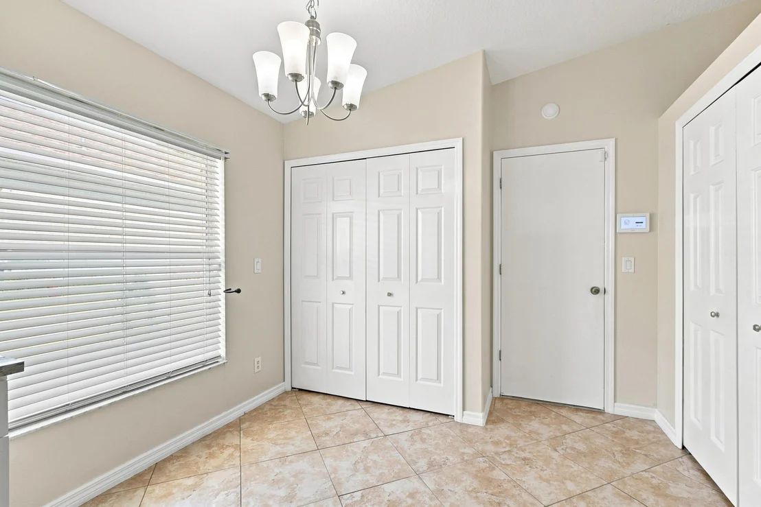 Photo of 815 Greenleaf Circle