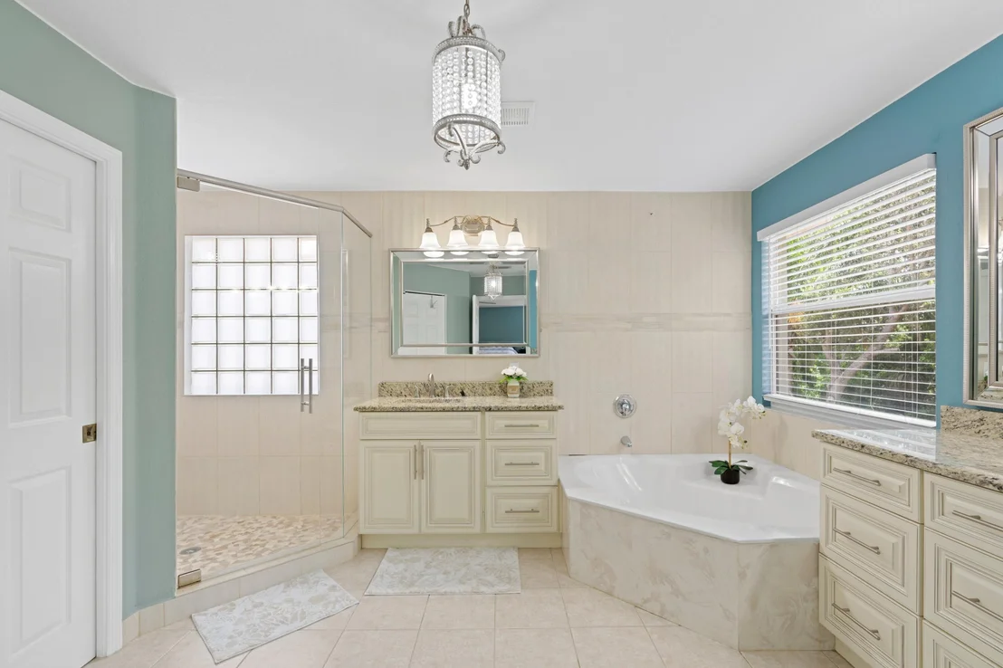 Photo of 6562 Adriatic Way