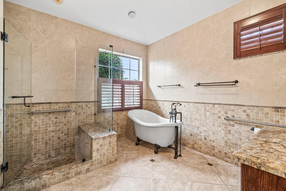 Photo of 230 Eagleton Estate Boulevard