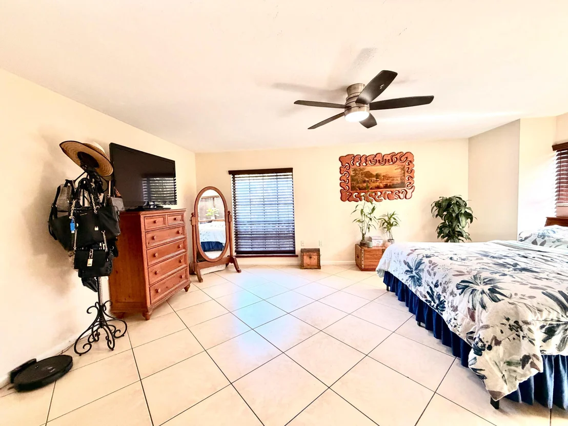 Photo of 505 SE 18th Way