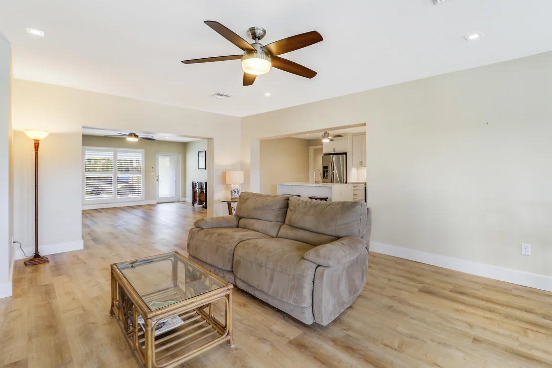 Photo of 430 SE 1st Terrace