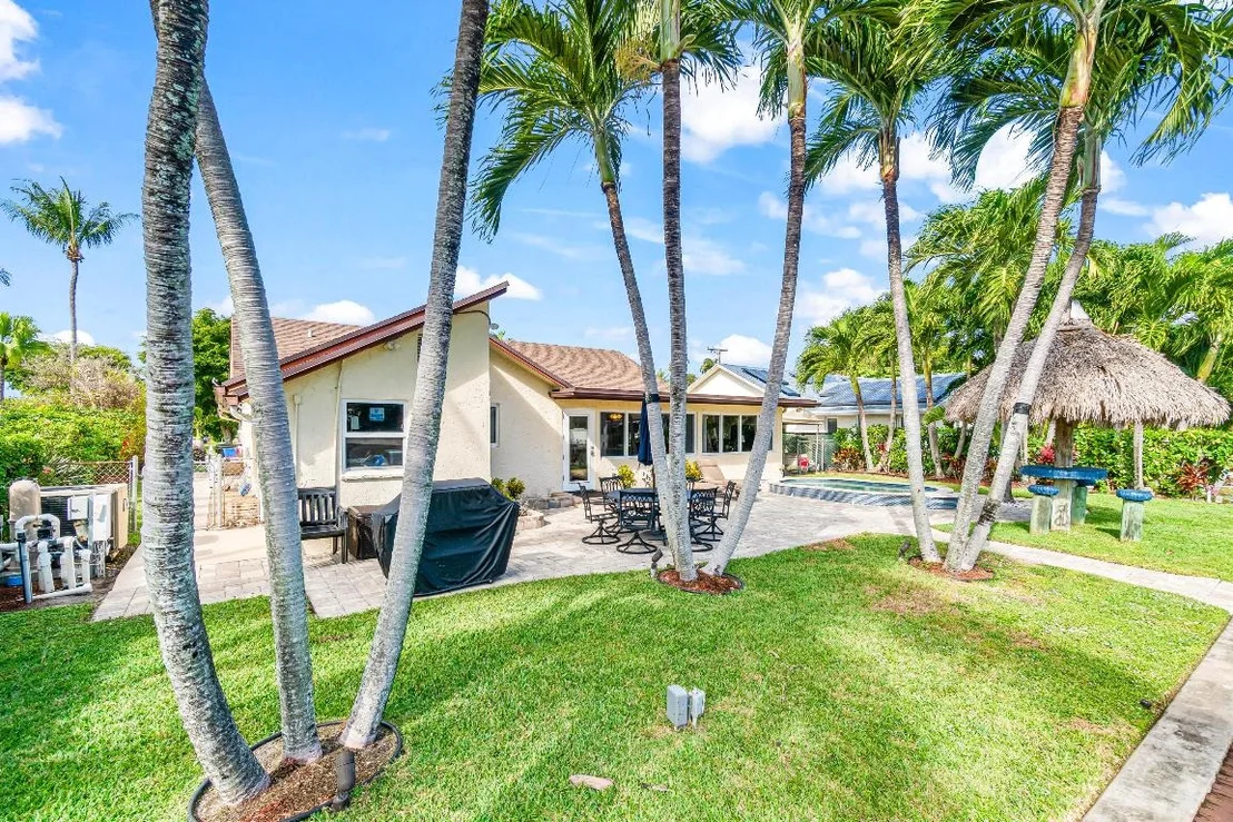 Photo of 2815 Cormorant Road