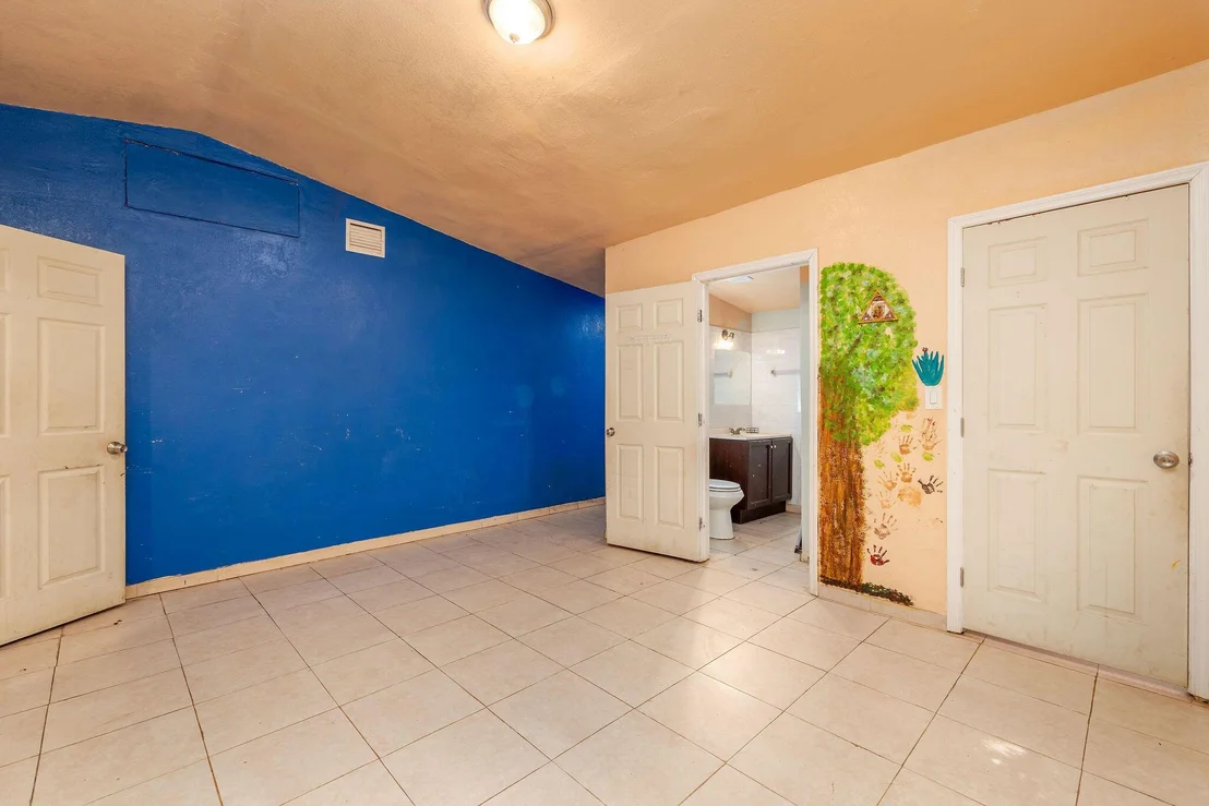 Photo of 3670 NW 27th Avenue