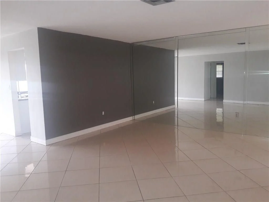 Photo of 8901 Sunset Strip