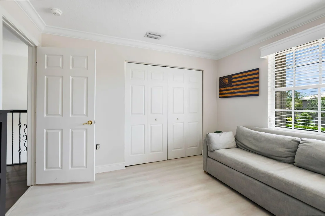 Photo of 19137 Skyridge Circle