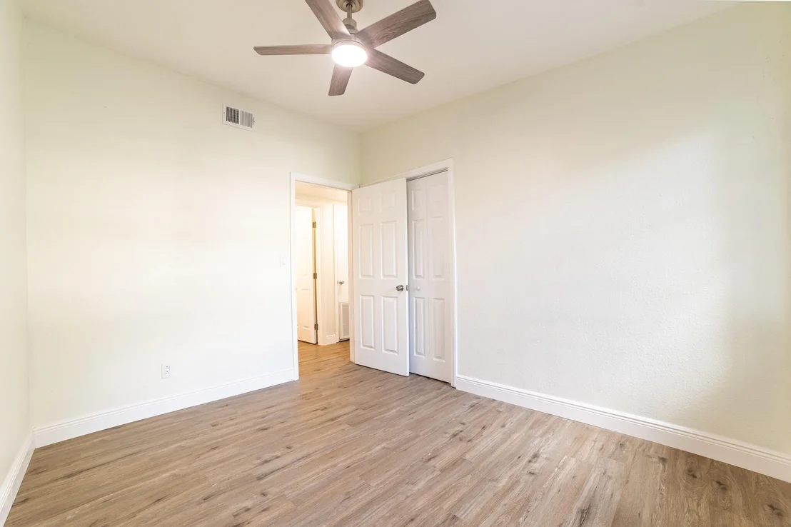 Photo of 809 SE 10th Street