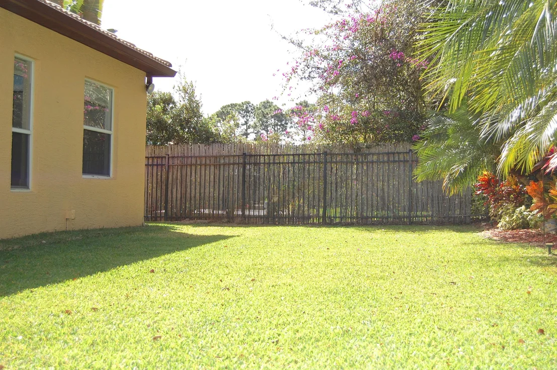 Photo of 2035 SW Panther Trace