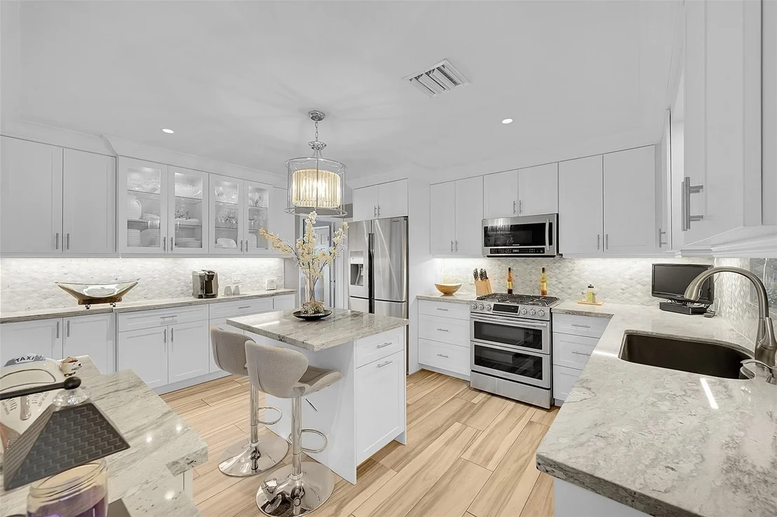 Photo of 240 SE 3rd Street