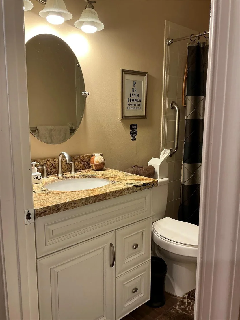 Photo of 6175 Amberwoods Drive
