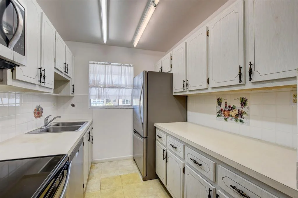 Photo of Unit D at 1160 Circle Drive